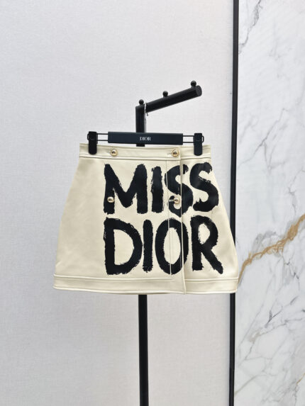 Dior's latest Miss D series leather skirt for early autumn