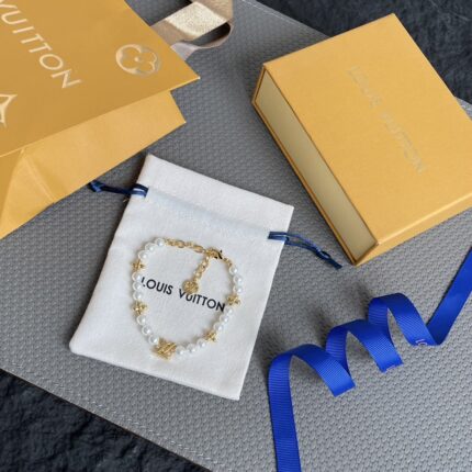 Louis Vuitton Floral Letter Beaded Pearl Bracelet (Pearls Fusion)