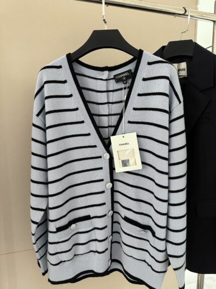 Chanel Knitting Cardigan