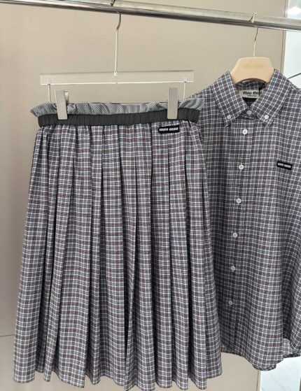 Miumiu Canelé style striped skirt