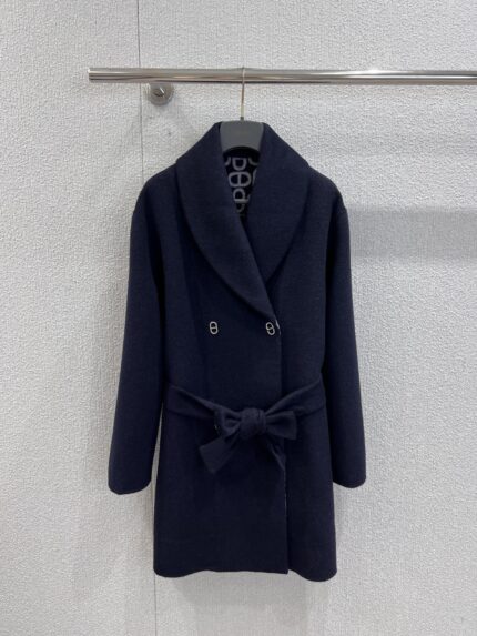 Hermès Pig Nose Buckle Mid-Length Cashmere Coat