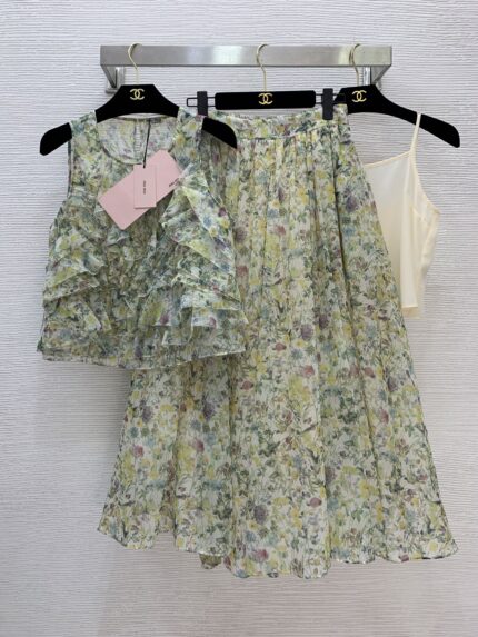 Miumiu Small Floral Fashion Two-Piece Set