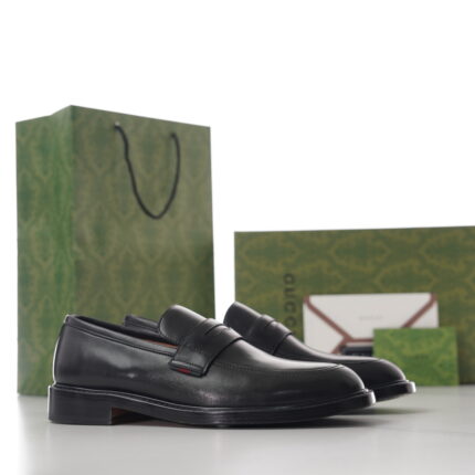 Gucci Classic style leather Shoes