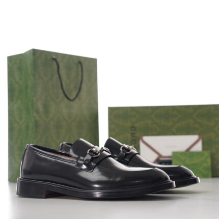 Gucci Classic style leather Shoes