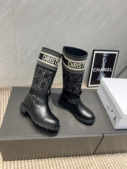 Dior 2025 vs Early Autumn Classic Bestseller D-Major Collection 【Vintage Round-Toe Flyknit High Boots】