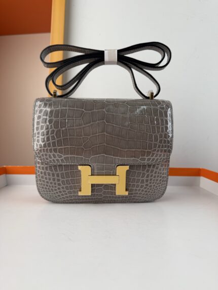 Hermès constance