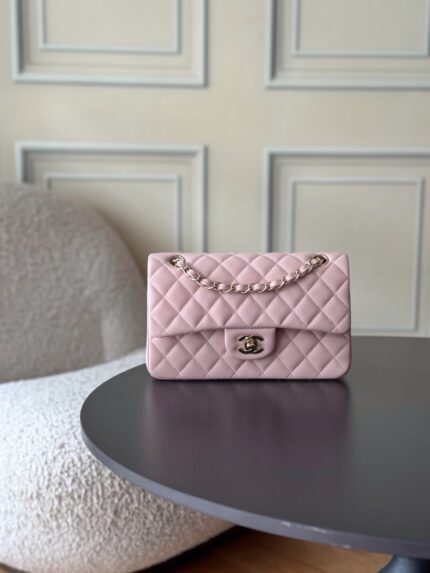 Classic Fla0 lambskin