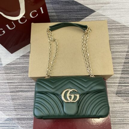 Gucci  GG Emblem  P680