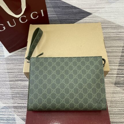 Gucci  GG Emblem  p360