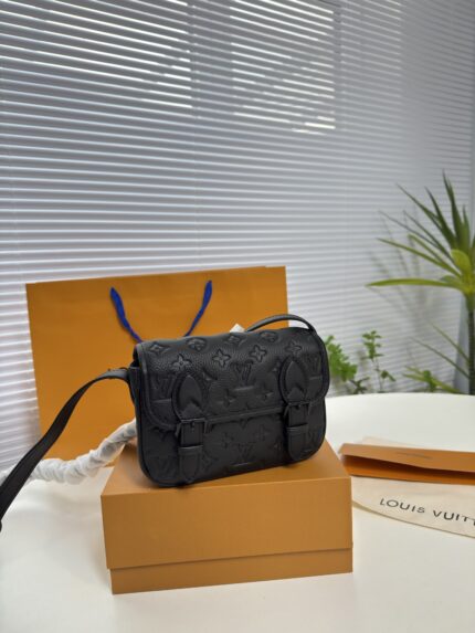 Embossed small messenger bag