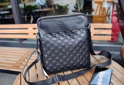 Gucci casual crossbody bag